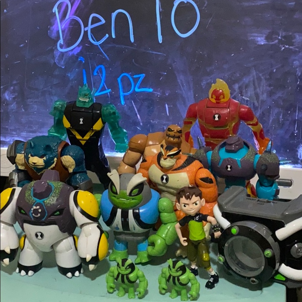 Ben 10 figuras de acción